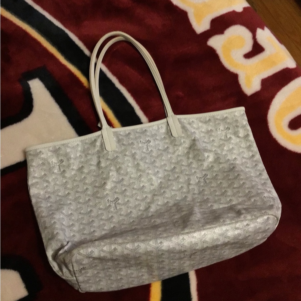 Authentic GOYARD White Chevron Print Coated Canvas Artois PM Tote Bag